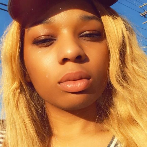 Meet your Posher, Tiffiani - Picture 1 of 1